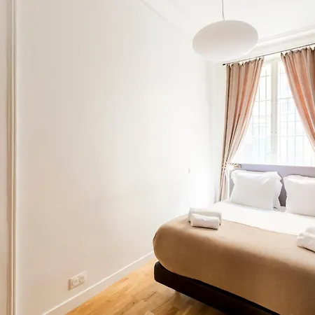 Lincoln Champs-elysees Apartment *