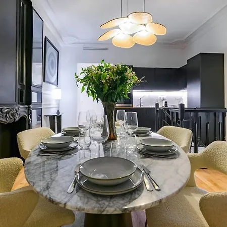 Lincoln Champs-elysees Apartment *